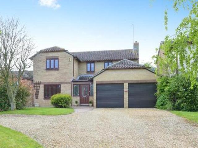 House for sale in Northampton, Northamptonshire