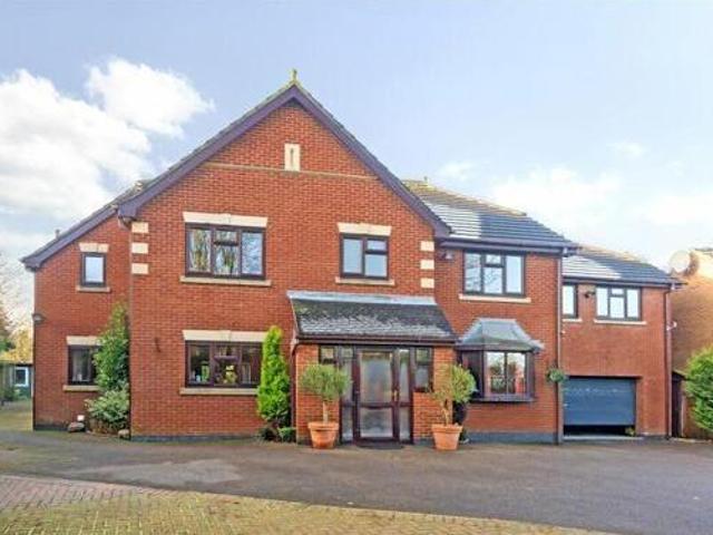 House for sale in Northampton, Northamptonshire