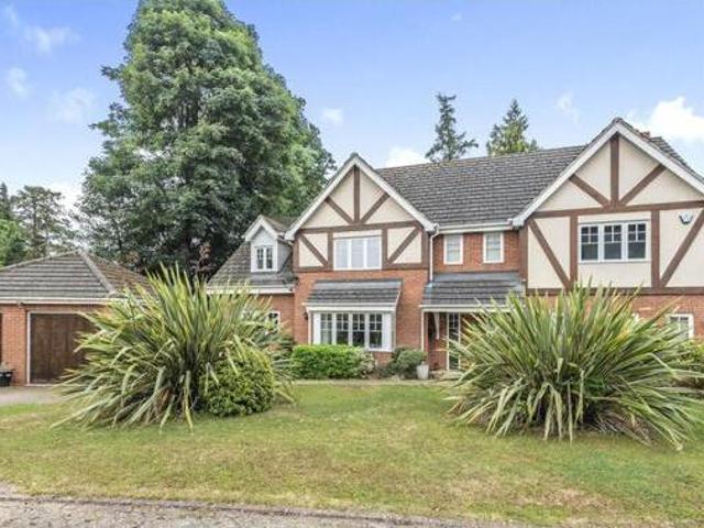House for sale in Northampton, Northamptonshire