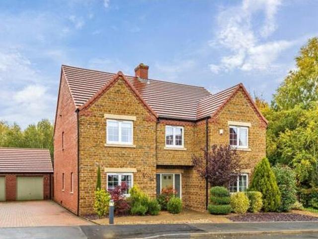 House for sale in Northampton, Northamptonshire