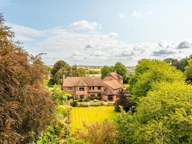 House for sale in Northampton, Northamptonshire
