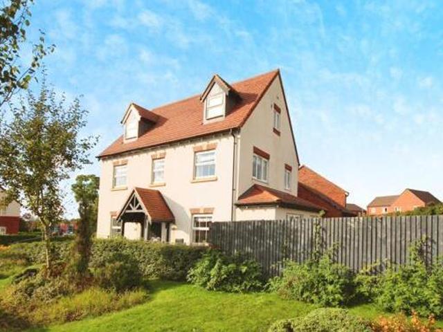 House for sale in Camp Hill, Warwickshire