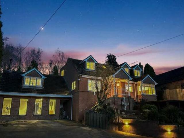 House for sale in Camp Hill, Warwickshire