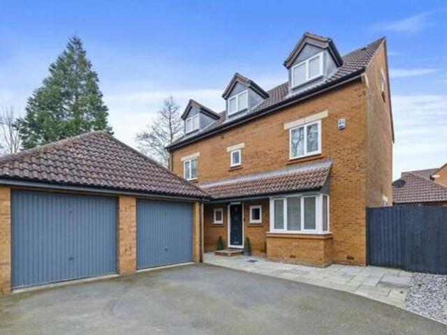 House for sale in Lyons, Greater London