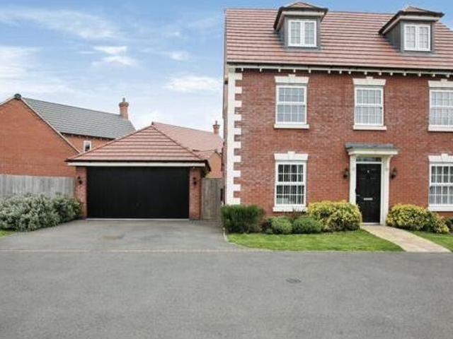 House for sale in Camp Hill, Warwickshire