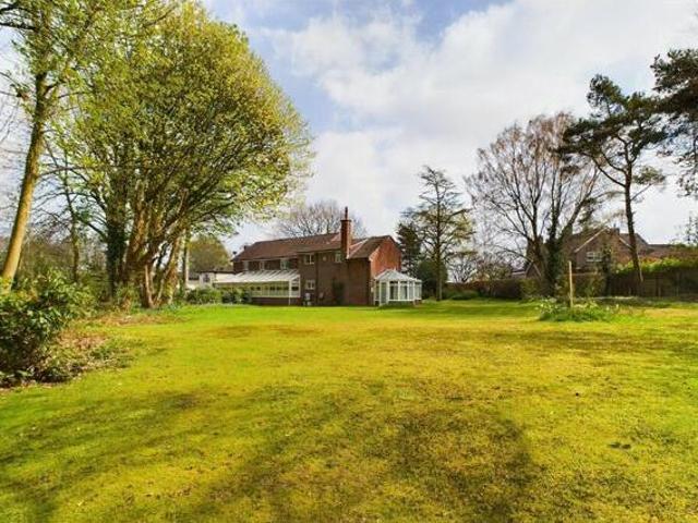 House for sale in Roby Mill, Lancashire