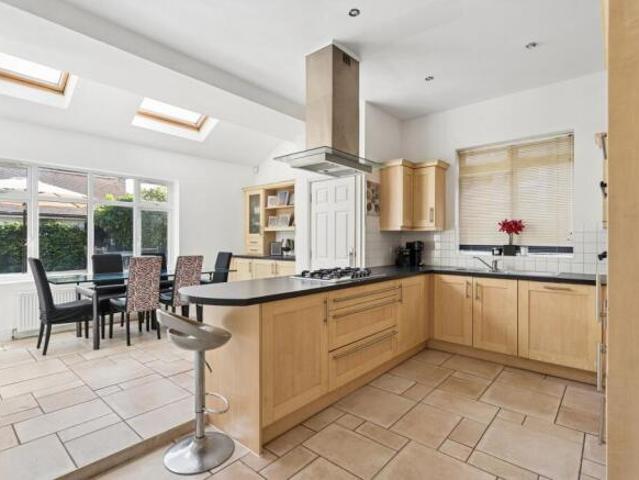 Farm for sale in Watford Heath, North Watford