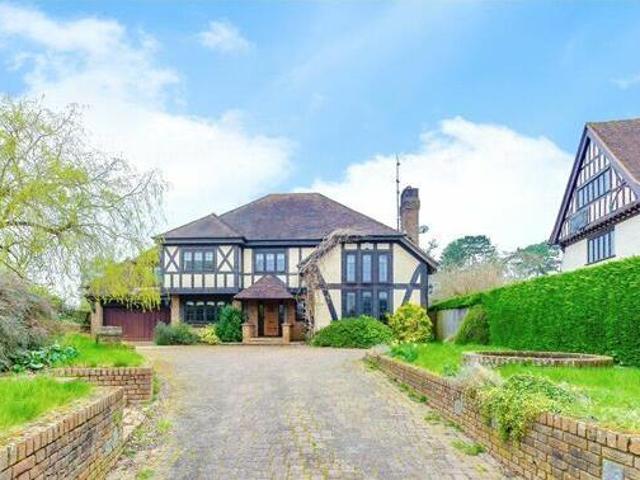 House for sale in Oxted, Hillview