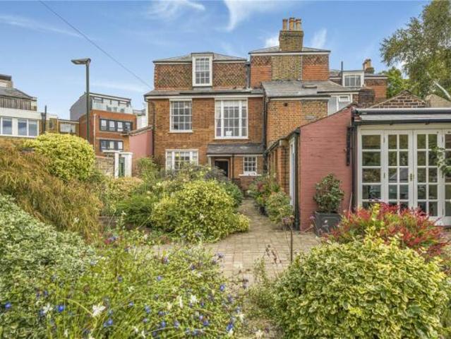 Farm for sale in Teddington, Greater London