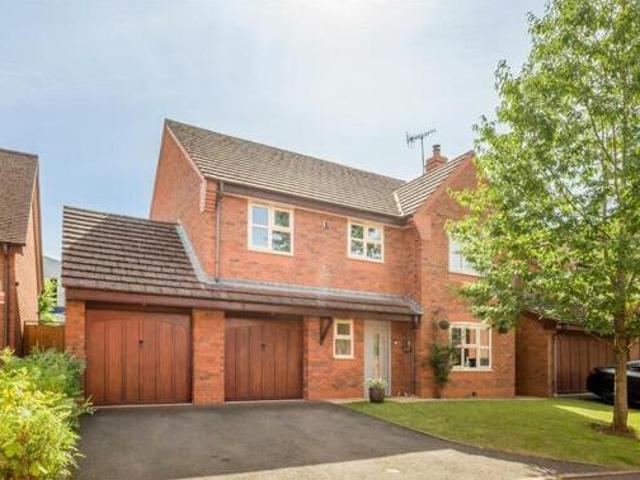 House for sale in Stourbridge, West Midlands
