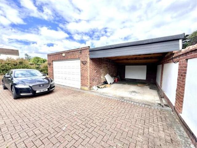 Farm for sale in London Borough of Bexley, Greater London