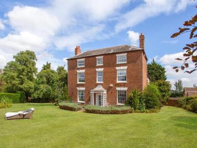 House for sale in Crookhill, Worcestershire