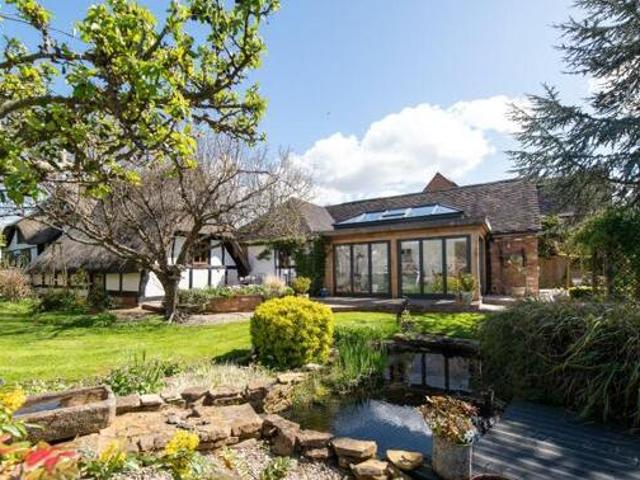 House for sale in Crookhill, Worcestershire