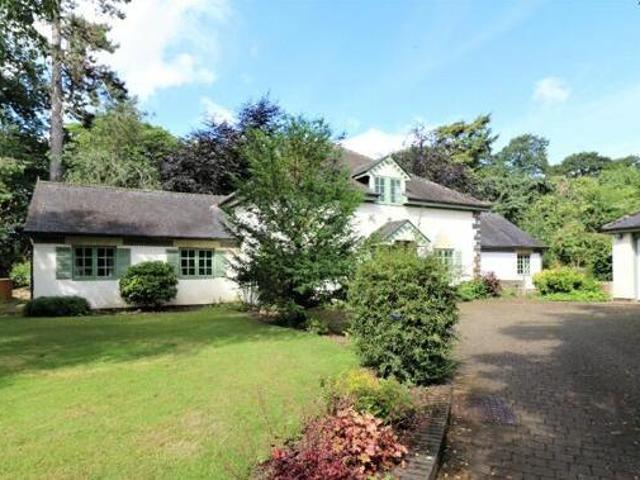 House for sale in Crookhill, Worcestershire