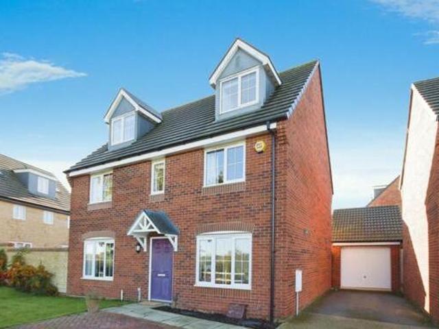 House for sale in Northampton, Northamptonshire