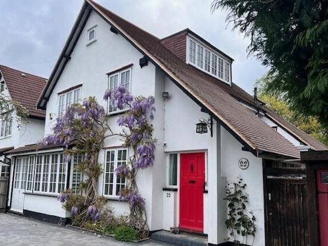 House for sale in Pinner, Greater London