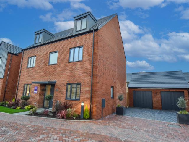 Farm for sale in Millbrook, Greenheys