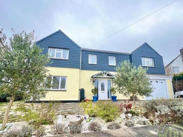 House for sale in Follaton, Strode