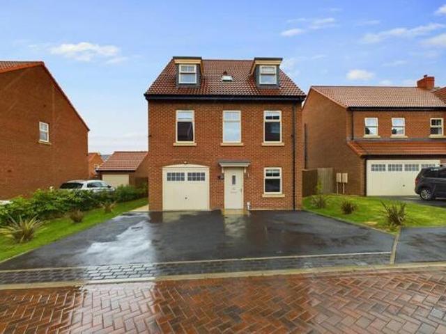 House for sale in Pontefract, West Yorkshire