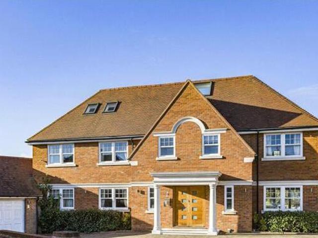 House for sale in Potters Bar, Hertsmere