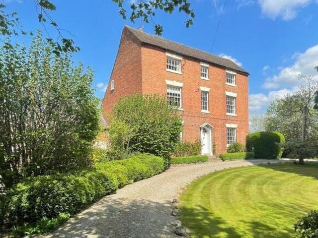 House for sale in Worcester, Worcestershire