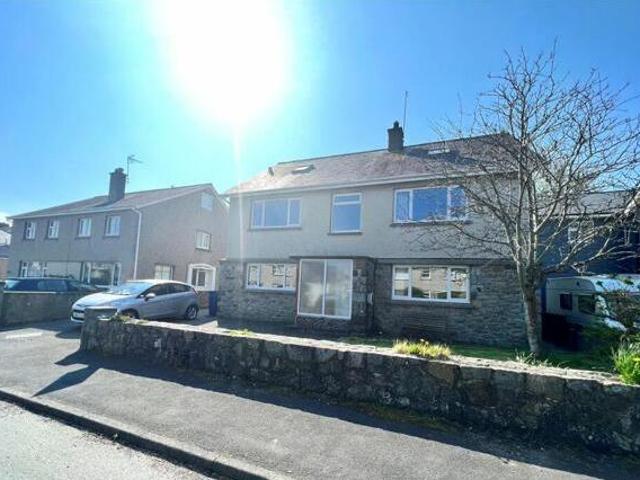 House for sale in Pwllheli