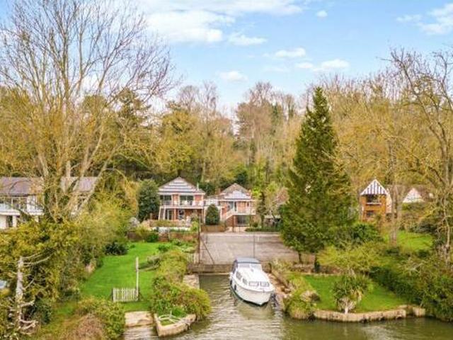 House for sale in Reading