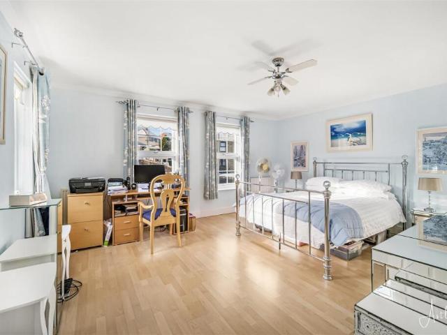 Farm for sale in Mawr, Nangreaves