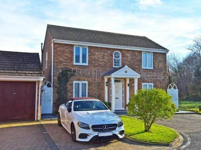 House for sale in Deepcut, Surrey