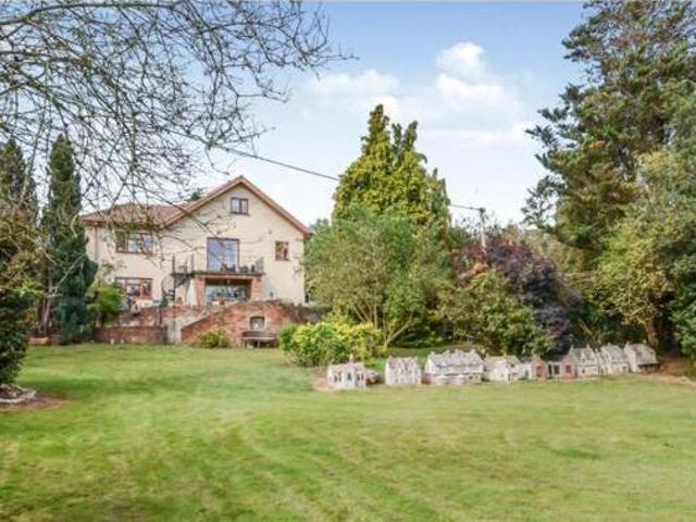 House for sale in Batchworth, Hertfordshire