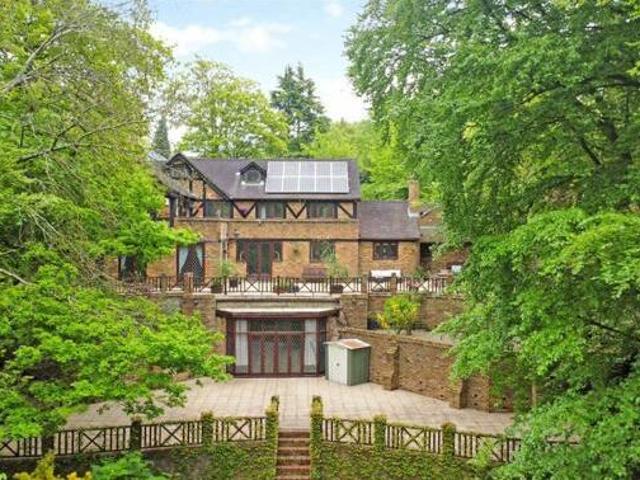 House for sale in Batchworth, Hertfordshire