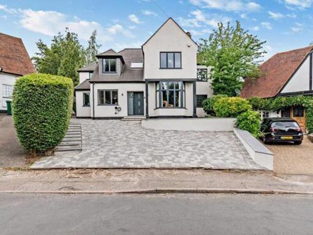 House for sale in Batchworth, Hertfordshire