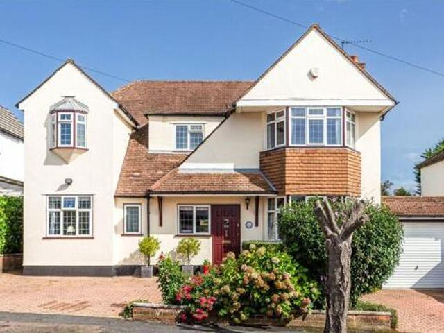 House for sale in Batchworth, Hertfordshire