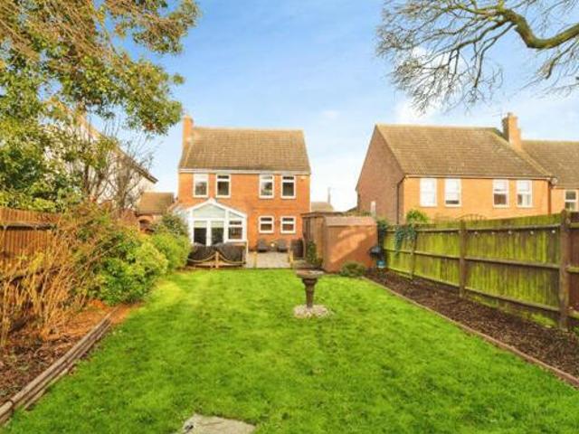 House for sale in Stroud Green, Barling