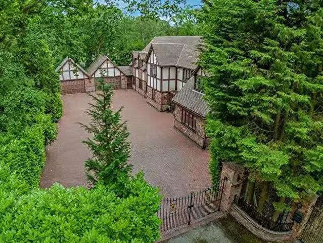 House for sale in Four Oaks