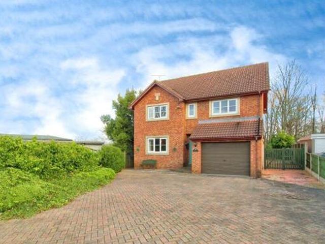 House for sale in Thorpe Hesley, Rotherham