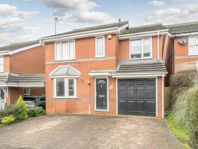 House for sale in Halesowen, West Midlands