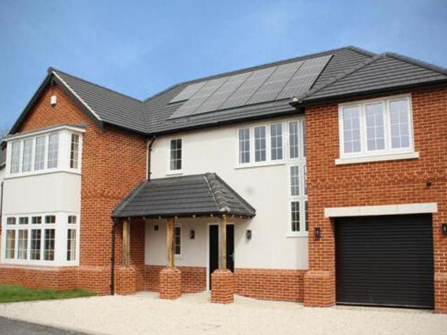 House for sale in Rugby, Warwickshire