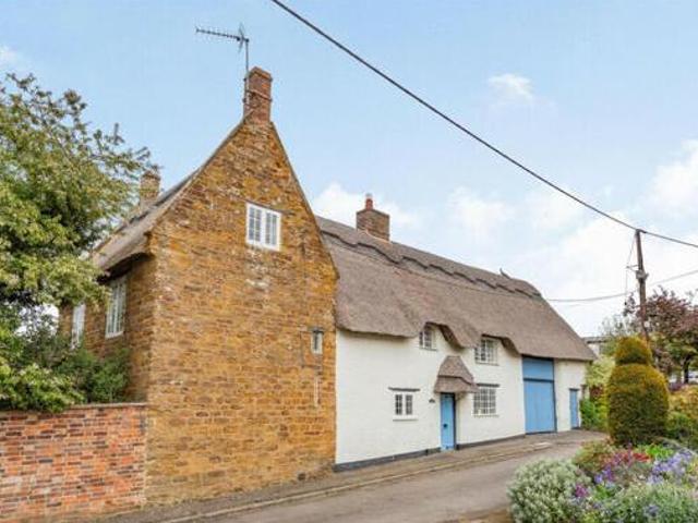 House for sale in Rugby, Warwickshire