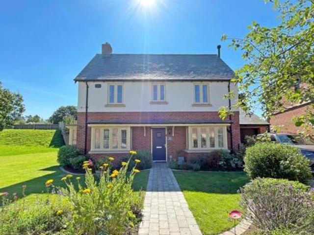 House for sale in Newton, New Bilton