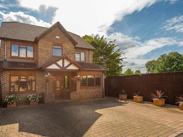 House for sale in Lower Halliford, Surrey