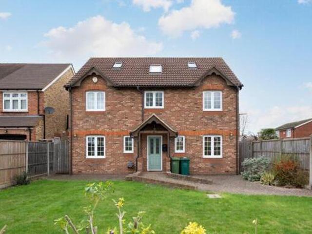 House for sale in Lower Halliford, Surrey