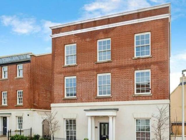 House for sale in Follaton, Strode