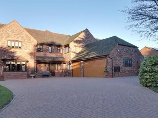House for sale in Broomhill, Chadsmoor