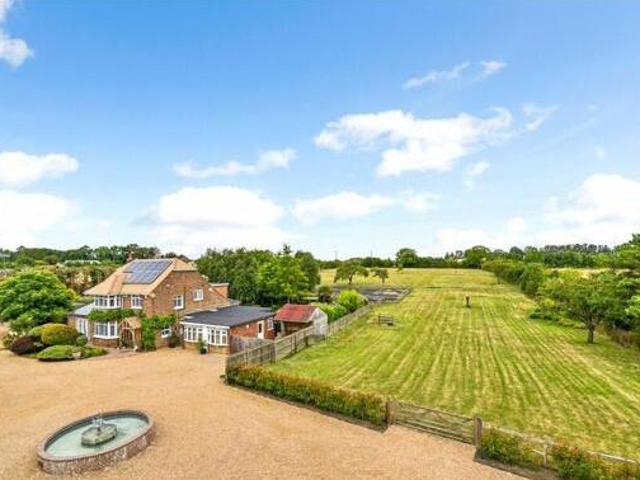 House for sale in Oad Street, Kent