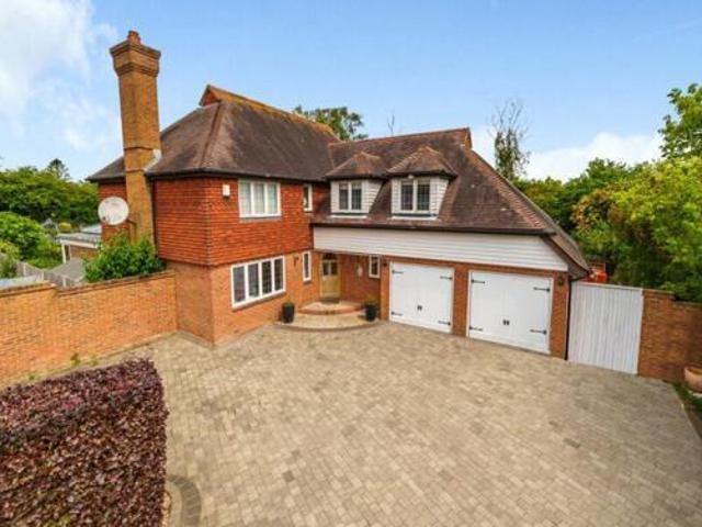 House for sale in Oad Street, Kent