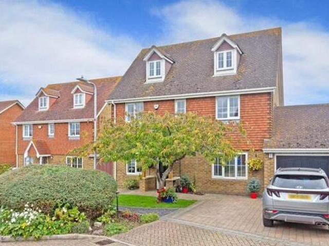 House for sale in Oad Street, Kent