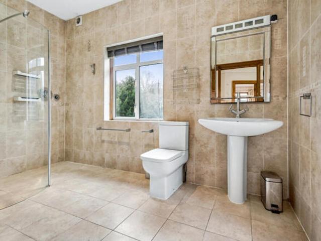 Farm for sale in Harrow On The Hill, Greater London
