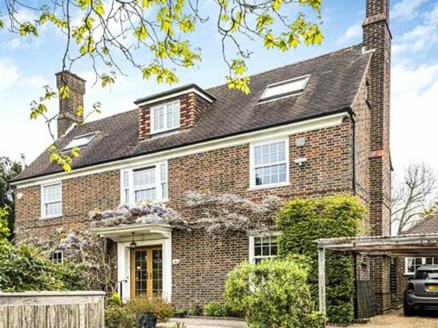 House for sale in Greater London