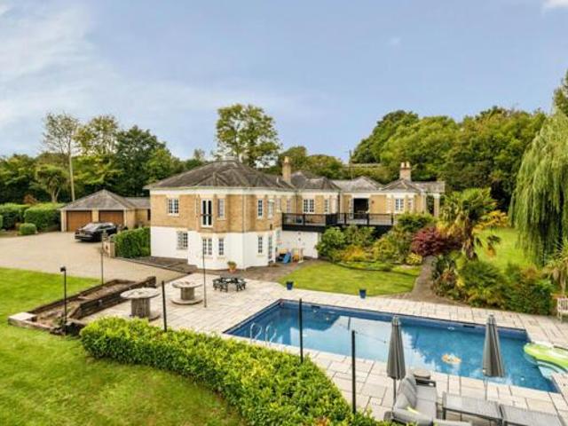 House for sale in Barton Stacey, Hampshire